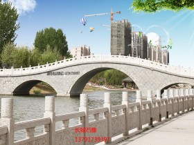 寺庙观佛礼佛的石雕佛像雕塑错落有致地散步