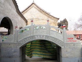 双虎赏月石雕影壁墙是我国古建筑中独有的建筑语言