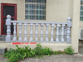 常见的现代禅意小和尚石雕像是怎么样的?